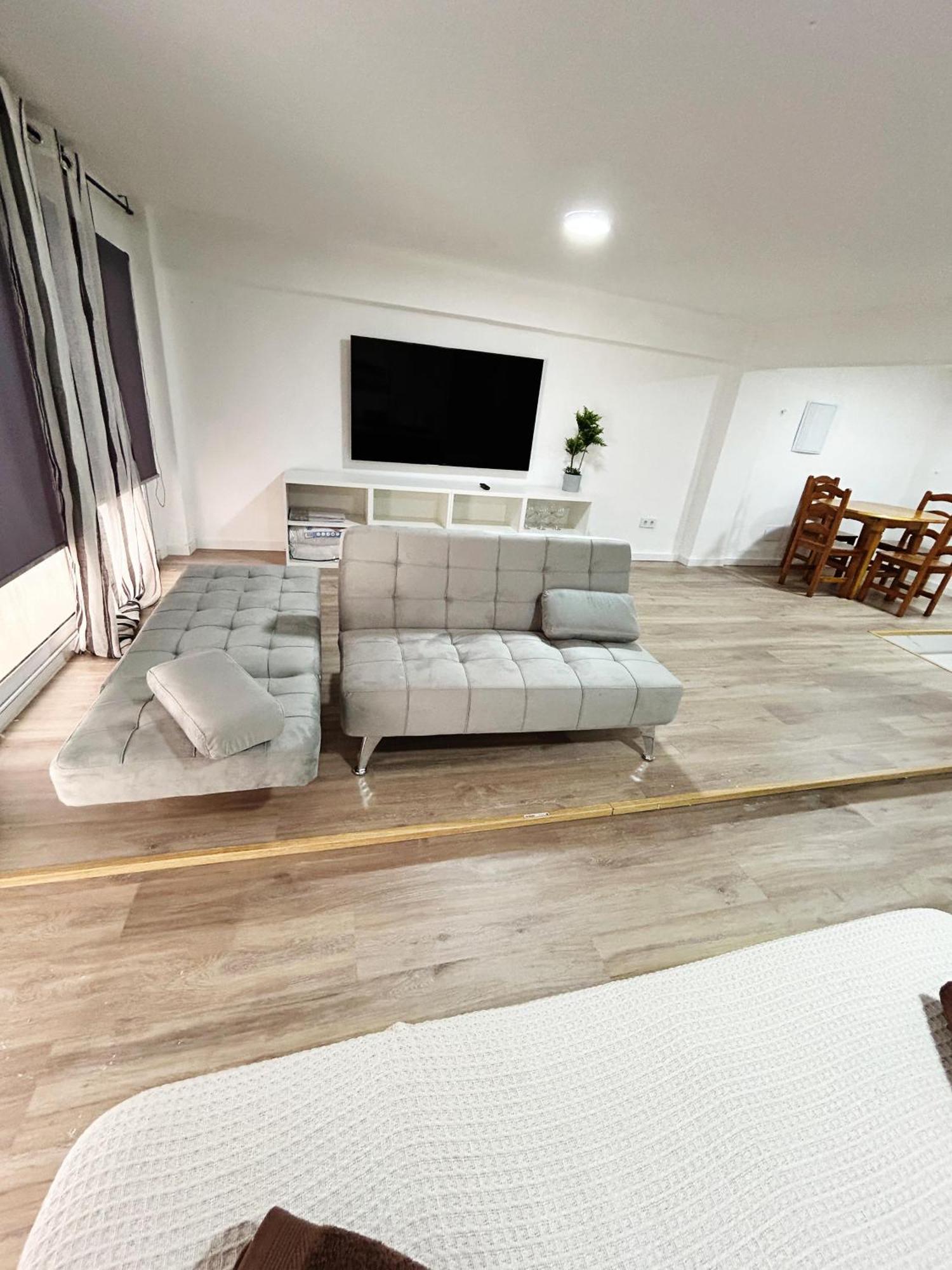 Pura Vida Apartment Torremolinos Luaran gambar